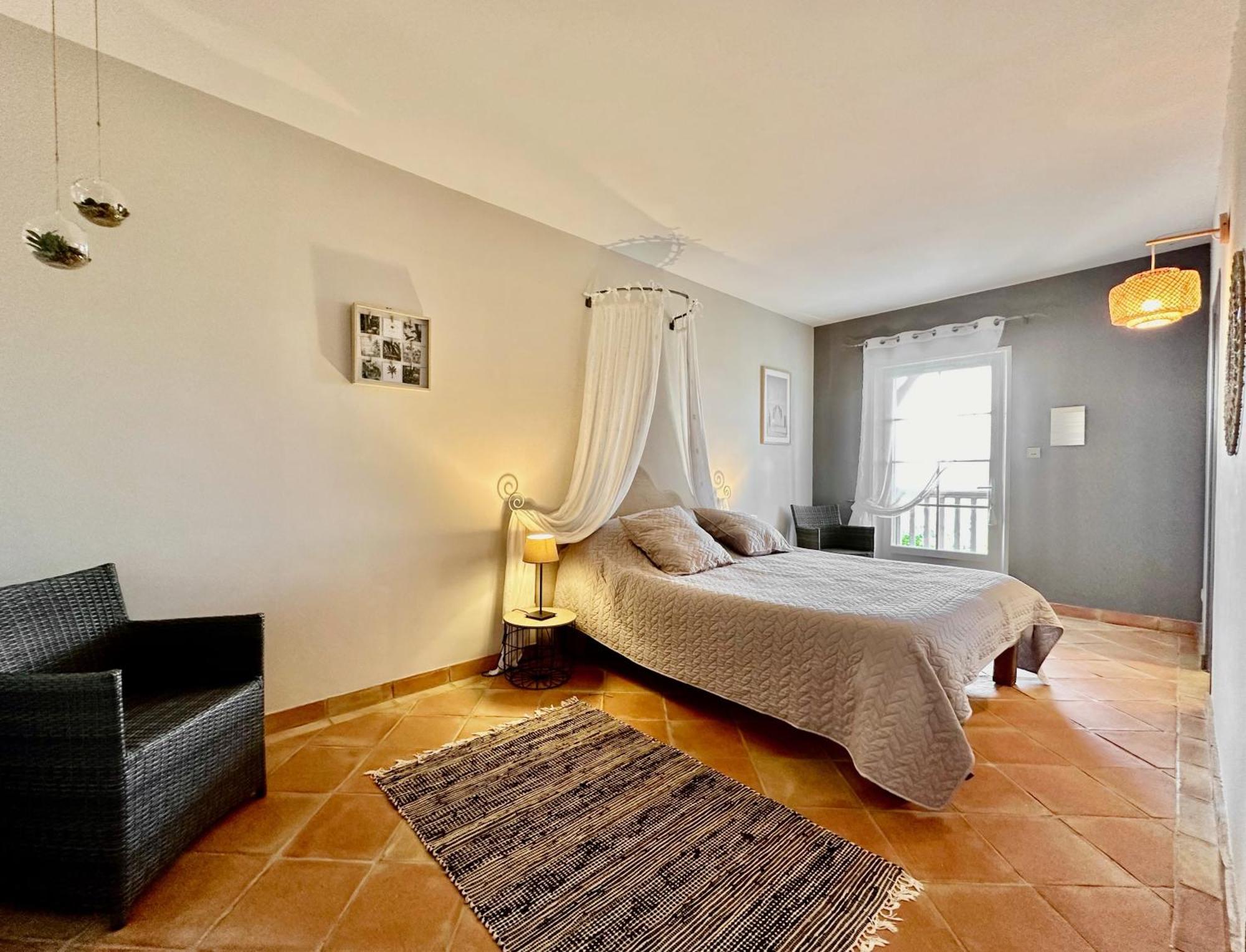 르뷔그 Maison Olea B&B 외부 사진